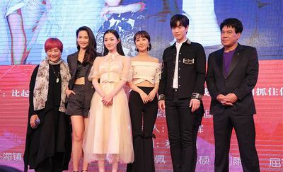 远得要命的爱情演员表,远得要命的爱情演员表——科技重塑浪漫，触摸未来的爱情之旅
