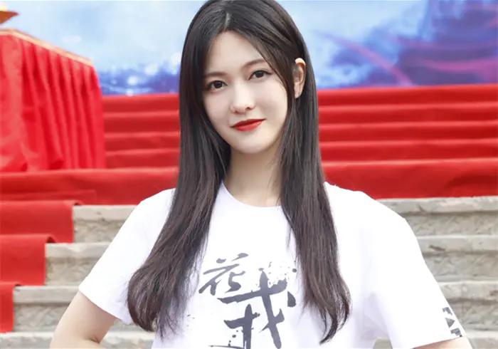 蜂演员,蜂演员，舞台上的勤劳与闪耀