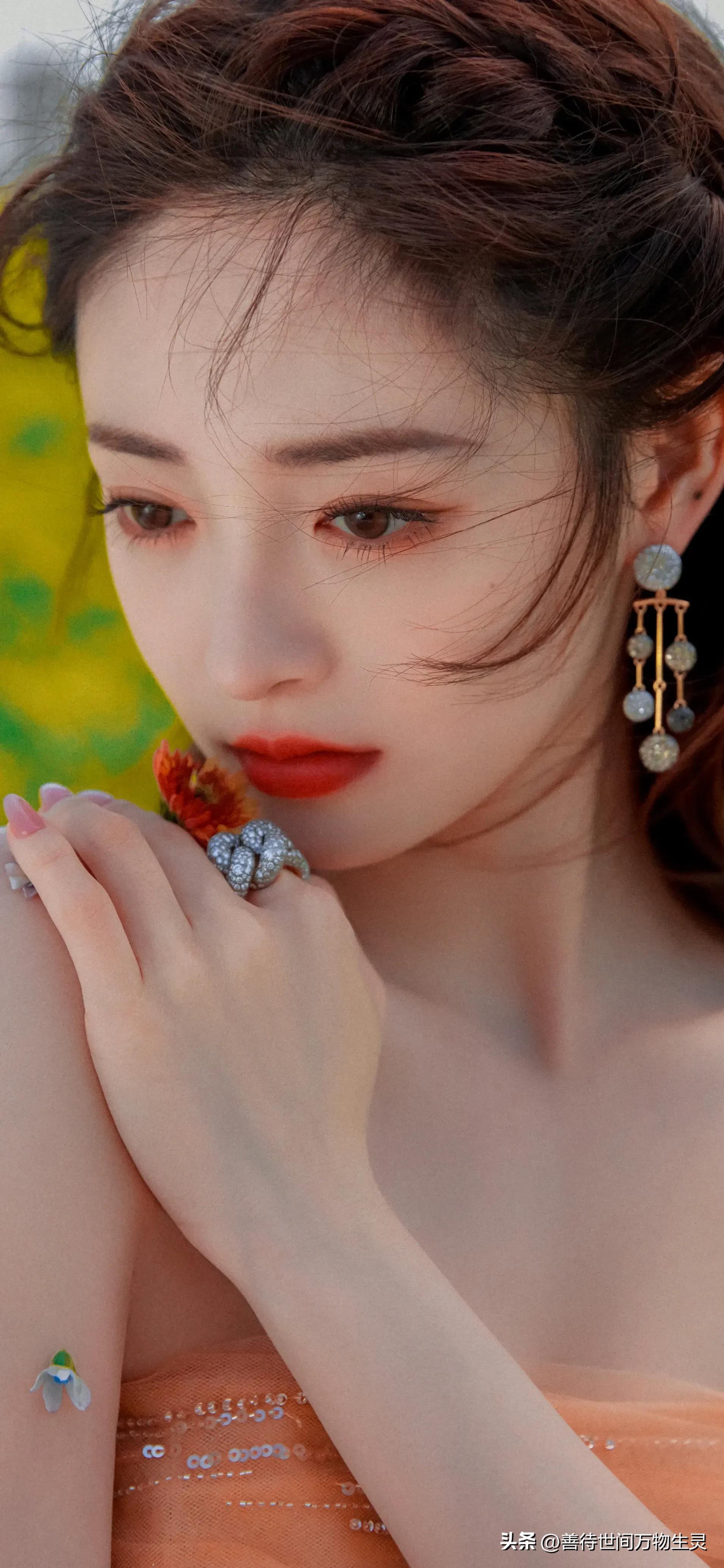 明星墙纸，时代流行印记的映照